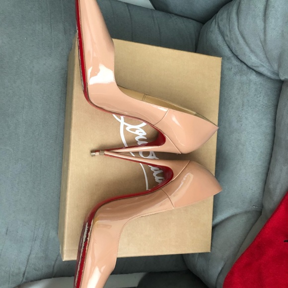 Christian Louboutin So Kate heels - Picture 9 of 16